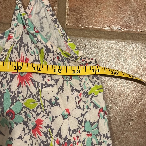 Everly Floral Top Cami With Crochet Bottom Trim Size Small - Picture 7 of 8